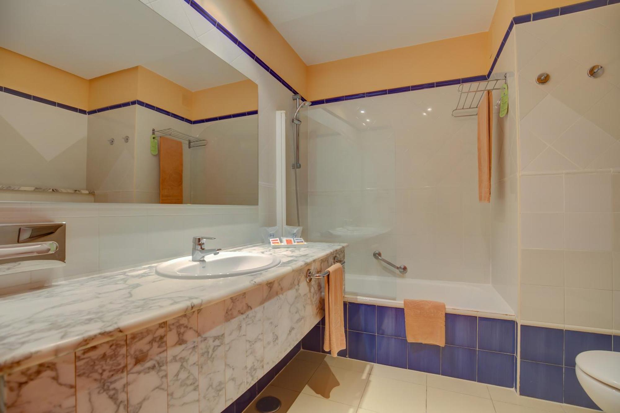 Double Room Lateral Sea View